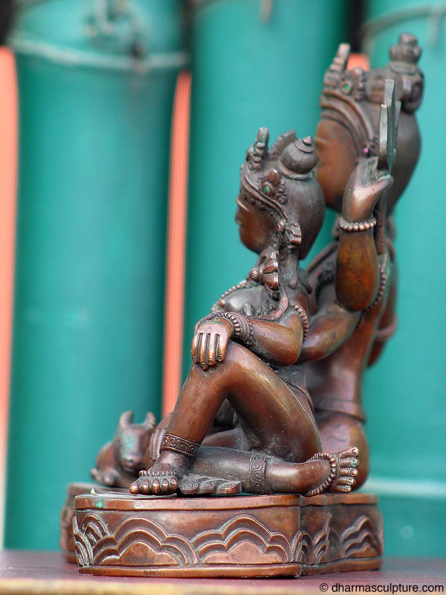 Shiva and Parvati with Nandi Statue (9cc16)